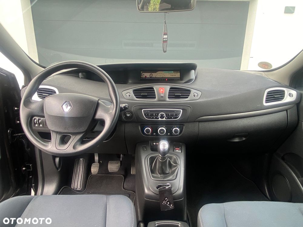 Renault Scenic 1.6 16V 110 Authentique - 37