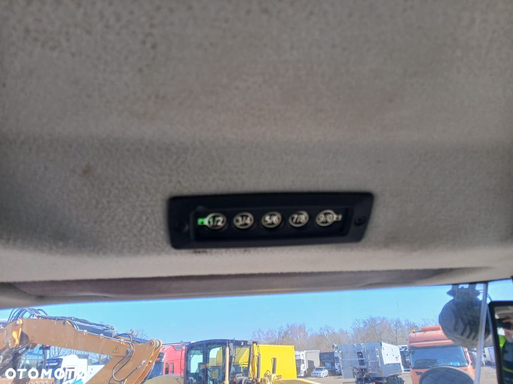 Caterpillar 907M - 2