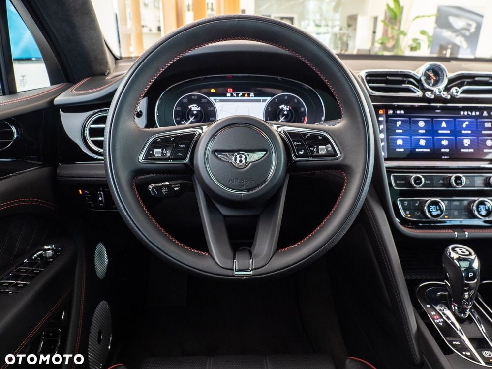Bentley Bentayga - 25