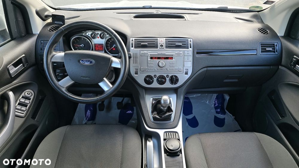 Ford Kuga - 17