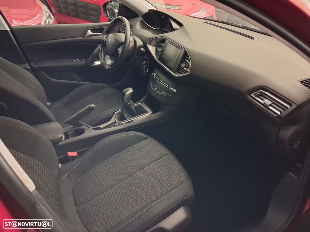 Peugeot 308 - 17