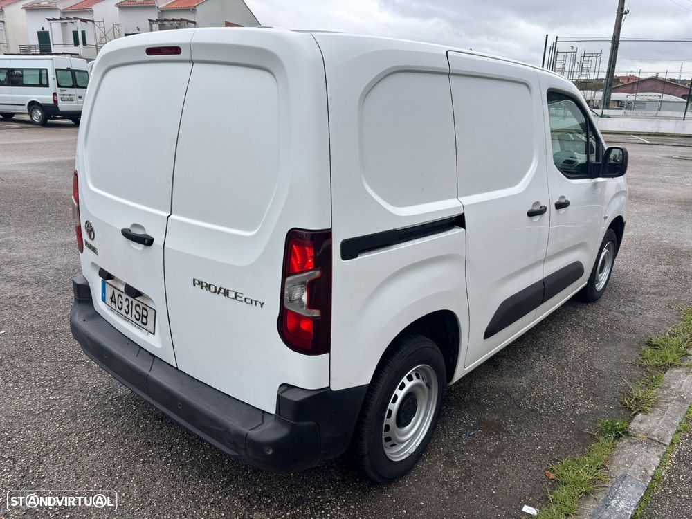 Toyota Proace City 1.5D L1 COMFORT 102cv - AC - GPS - IVA DEDUTÍVEL - 12