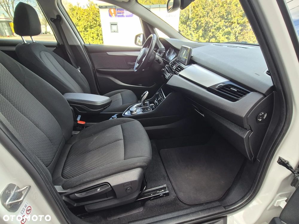 BMW Seria 2 218i Advantage - 32