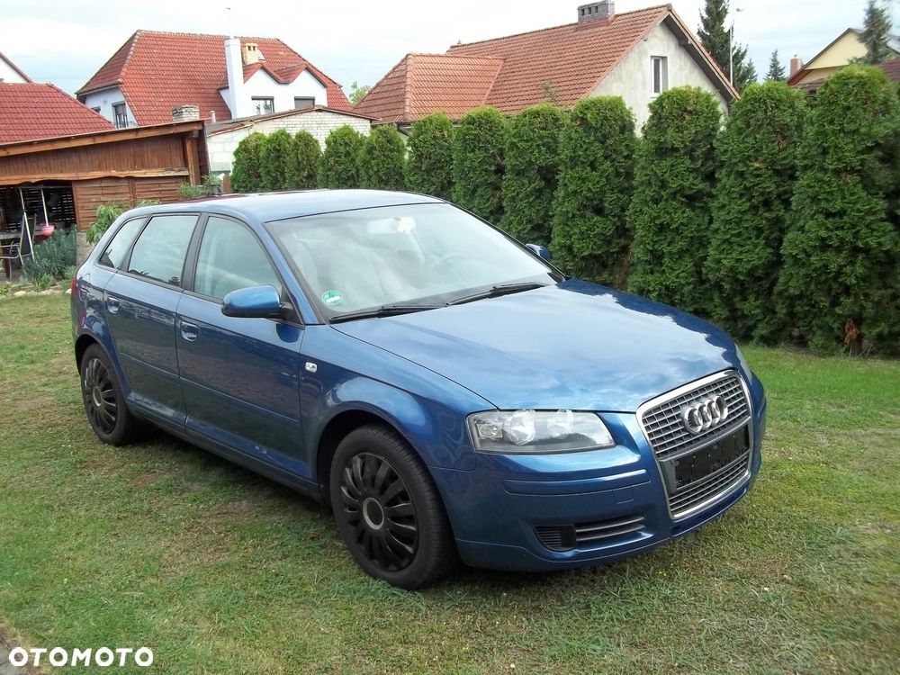 Audi A3 Sportback 1.6 FSI Ambiente - 1
