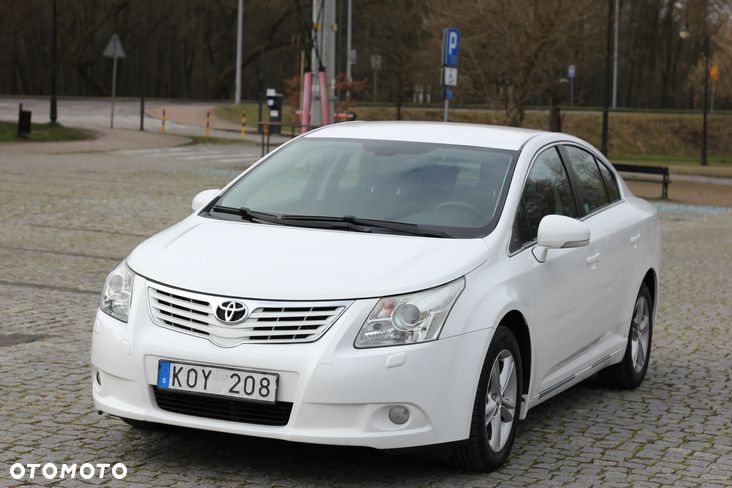 Toyota Avensis 2.0 Premium