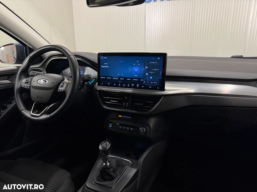 Ford Focus 1.0 EcoBoost MHEV Titanium - 9
