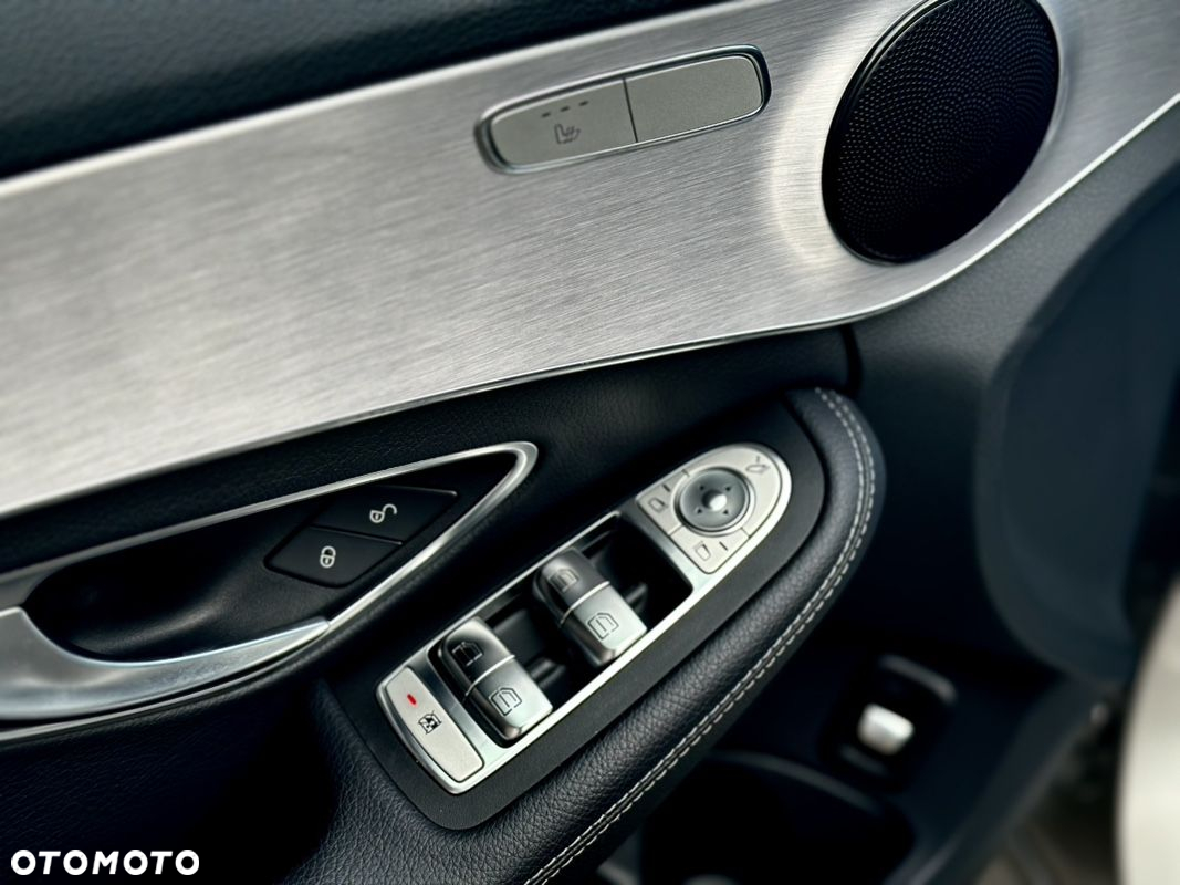 Mercedes-Benz Klasa C 180 T 9G-TRONIC AMG Line - 24