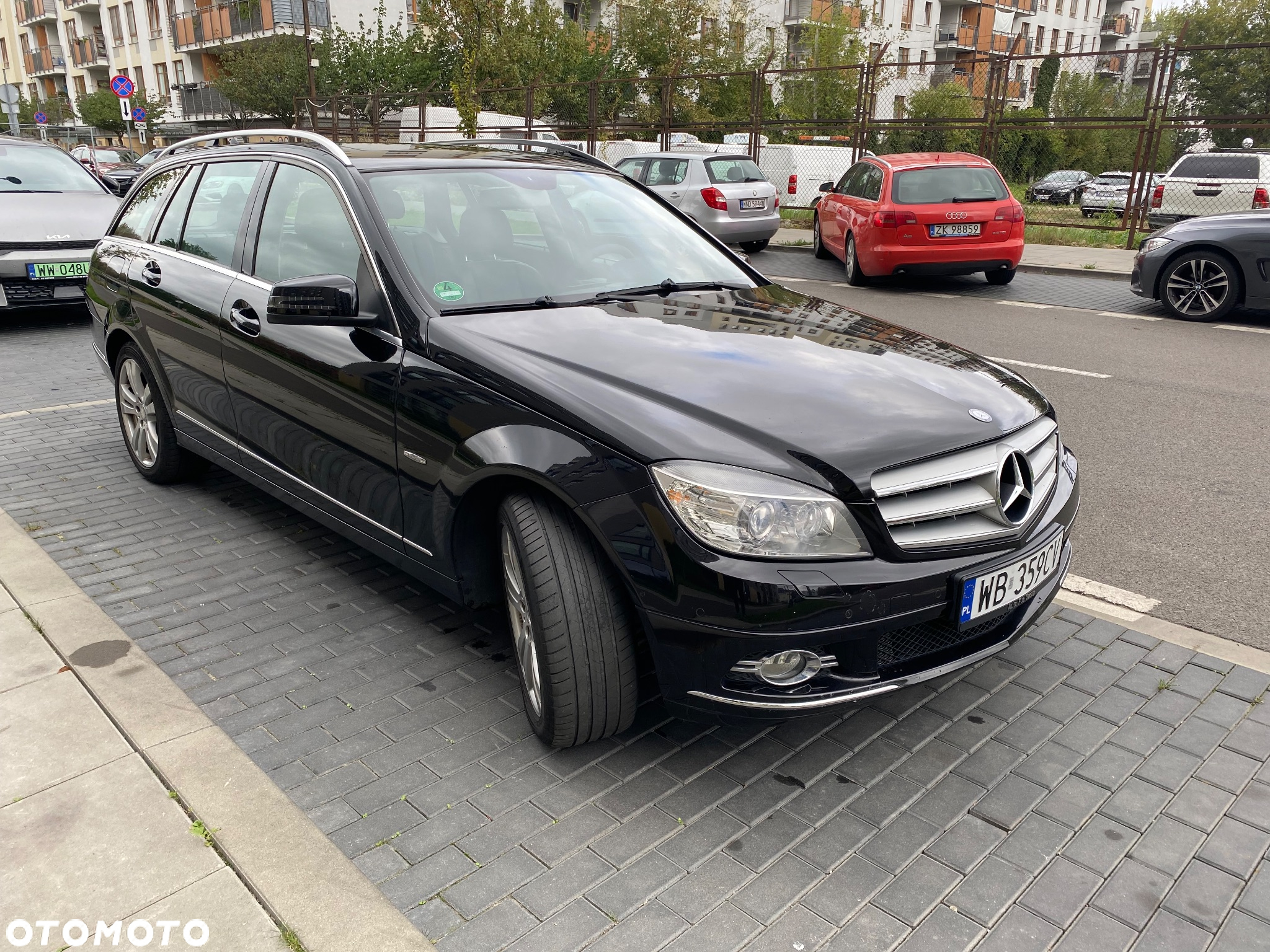 Mercedes-Benz Klasa C 250 CGI BlueEff Avantgarde - 2