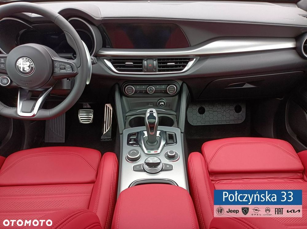 Alfa Romeo Stelvio - 13