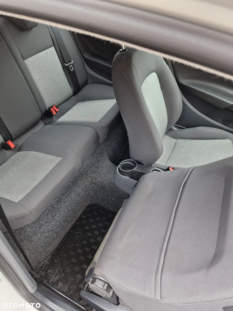Seat Ibiza SC 1.4 16V Style - 10