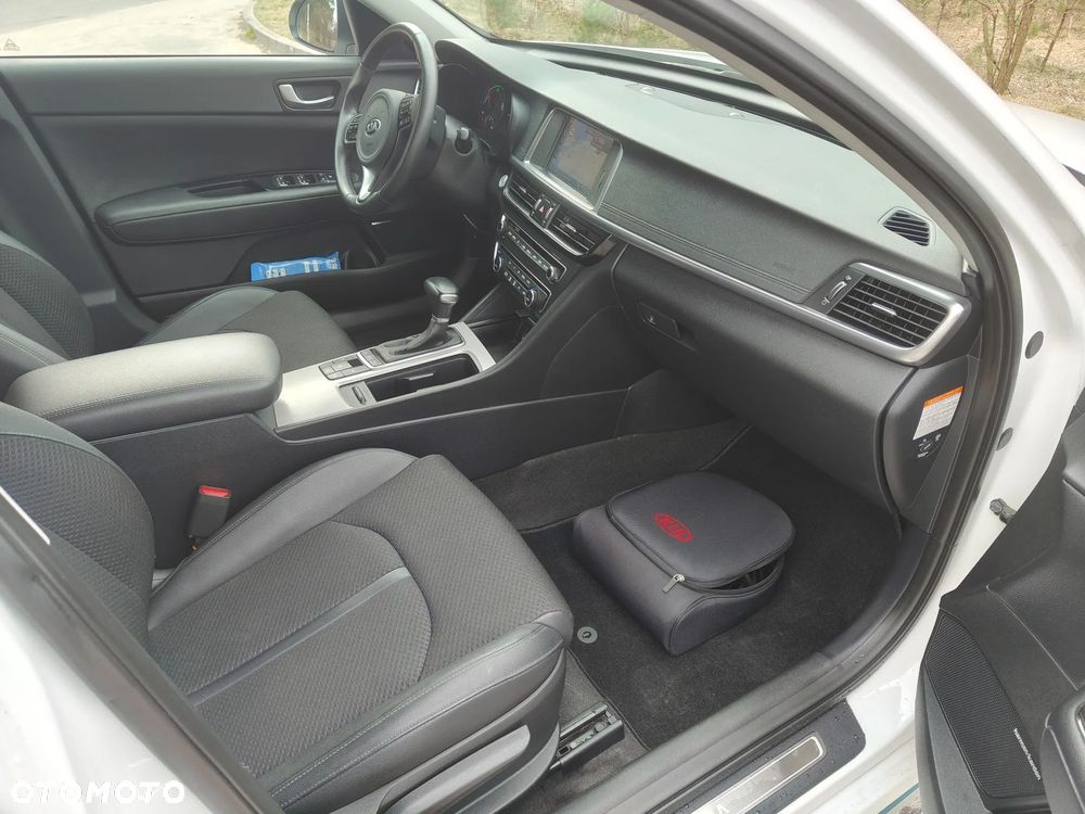 Kia Optima - 24