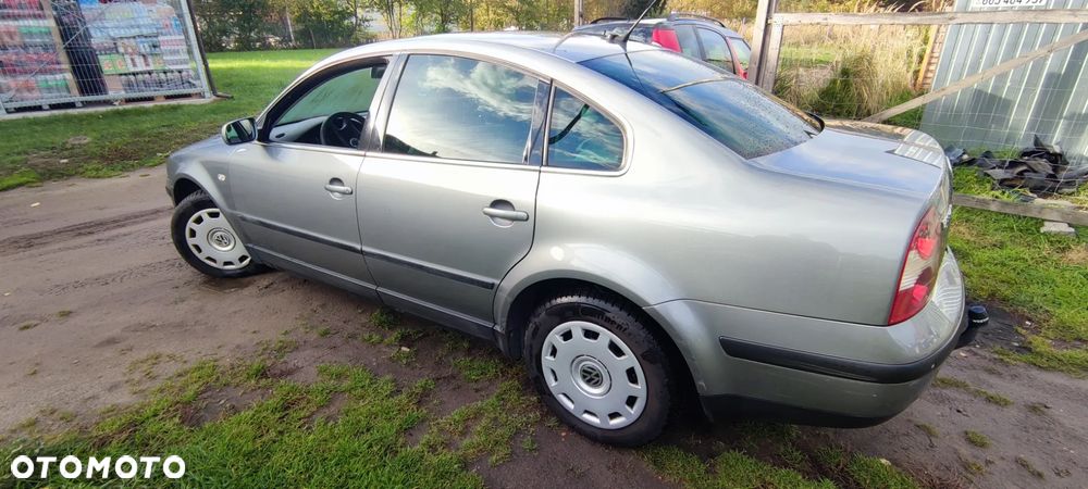 Volkswagen Passat - 2