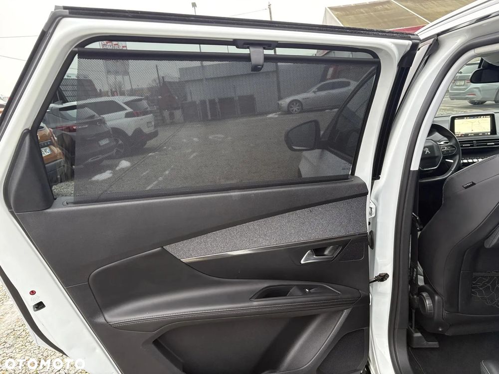 Peugeot 5008 PureTech 130 Stop & Start Access - 21