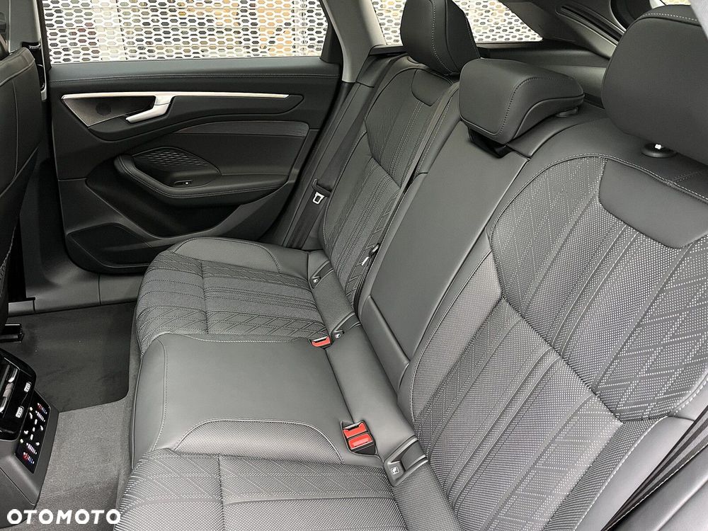 Audi A6 Allroad - 24