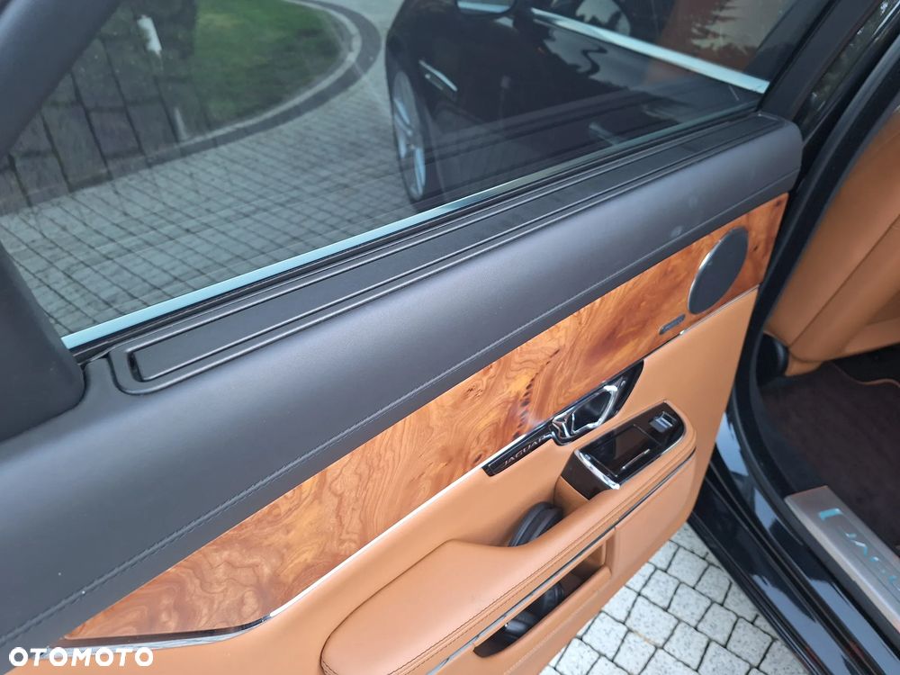 Jaguar XJ 3.0 V6 Kompressor AWD Langversion Portfolio - 29