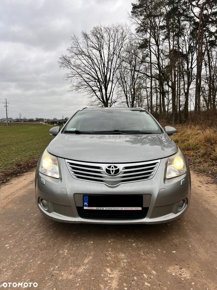 Toyota Avensis - 2