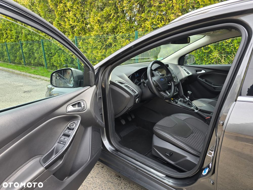 Ford Focus 1.0 EcoBoost Titanium - 22