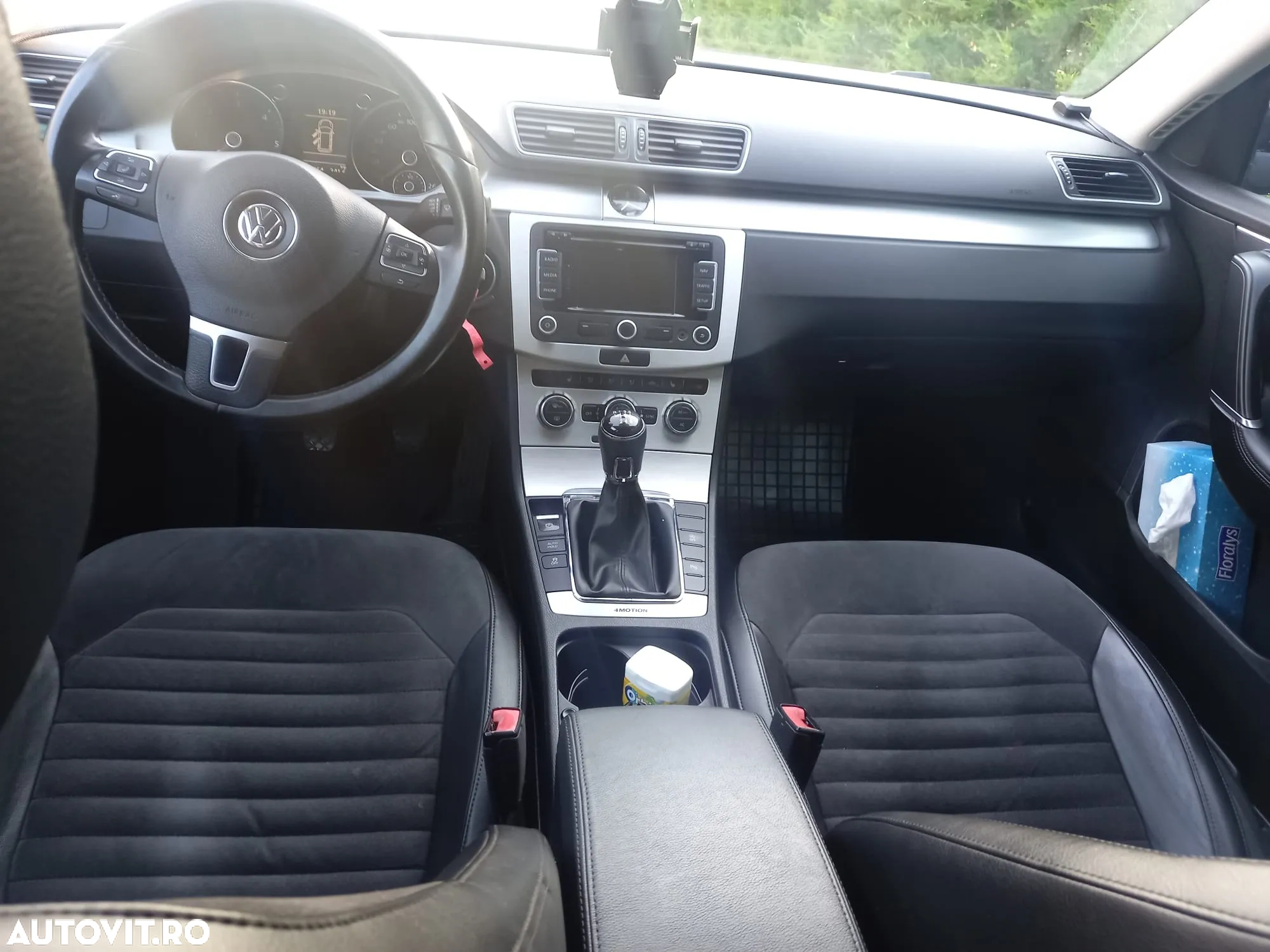 Volkswagen Passat 2.0 TDI 4Motion BlueMotion Technol. Highline - 7