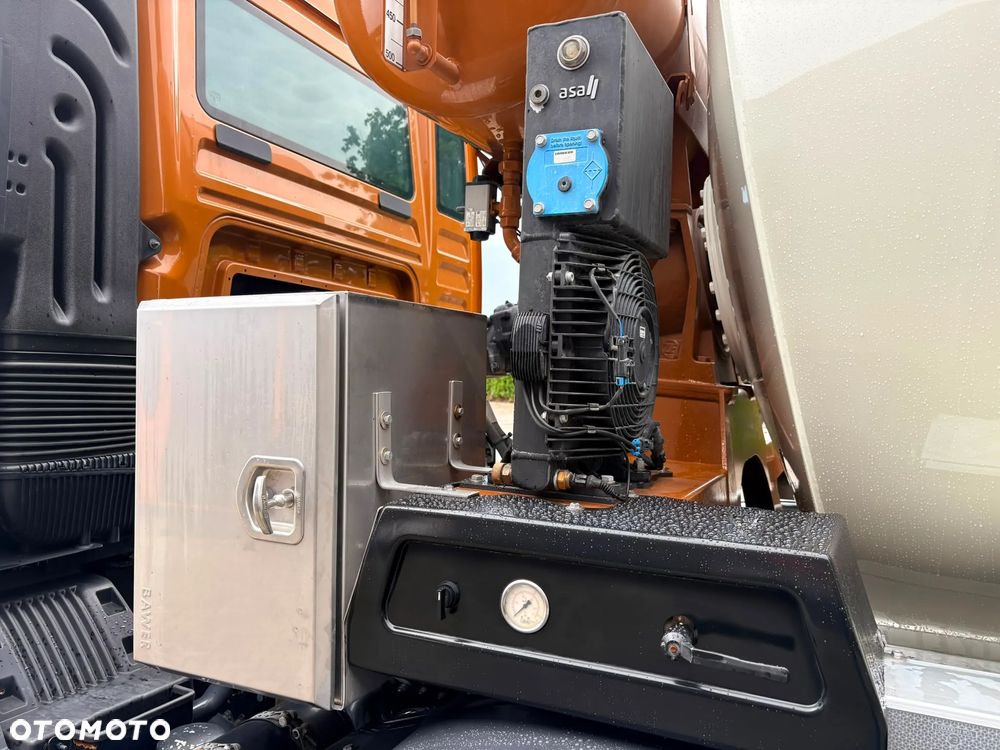 MAN MAN TGS 35.400 8x4 EURO6 BETONOMIESZARKA LIEBHERR - 16