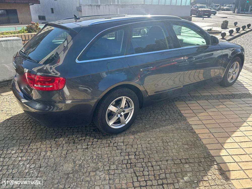 Audi A4 Avant 2.0 TDi Business Line Plus - 4