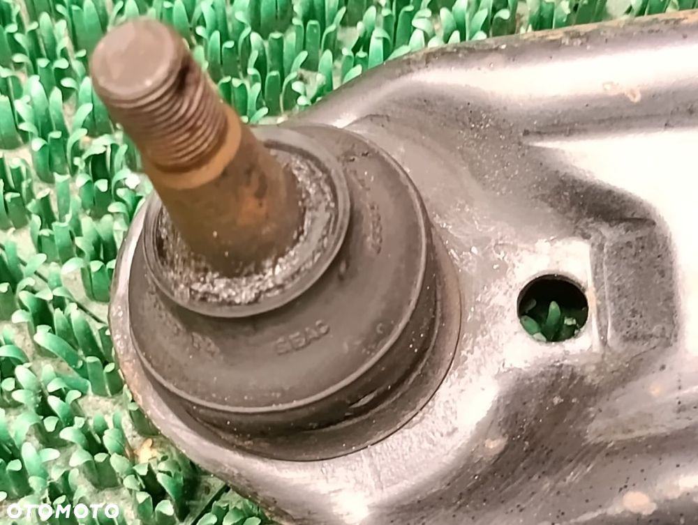 TOYOTA YARIS 11-19r Wahacz Przód Prawy Lewy - 3