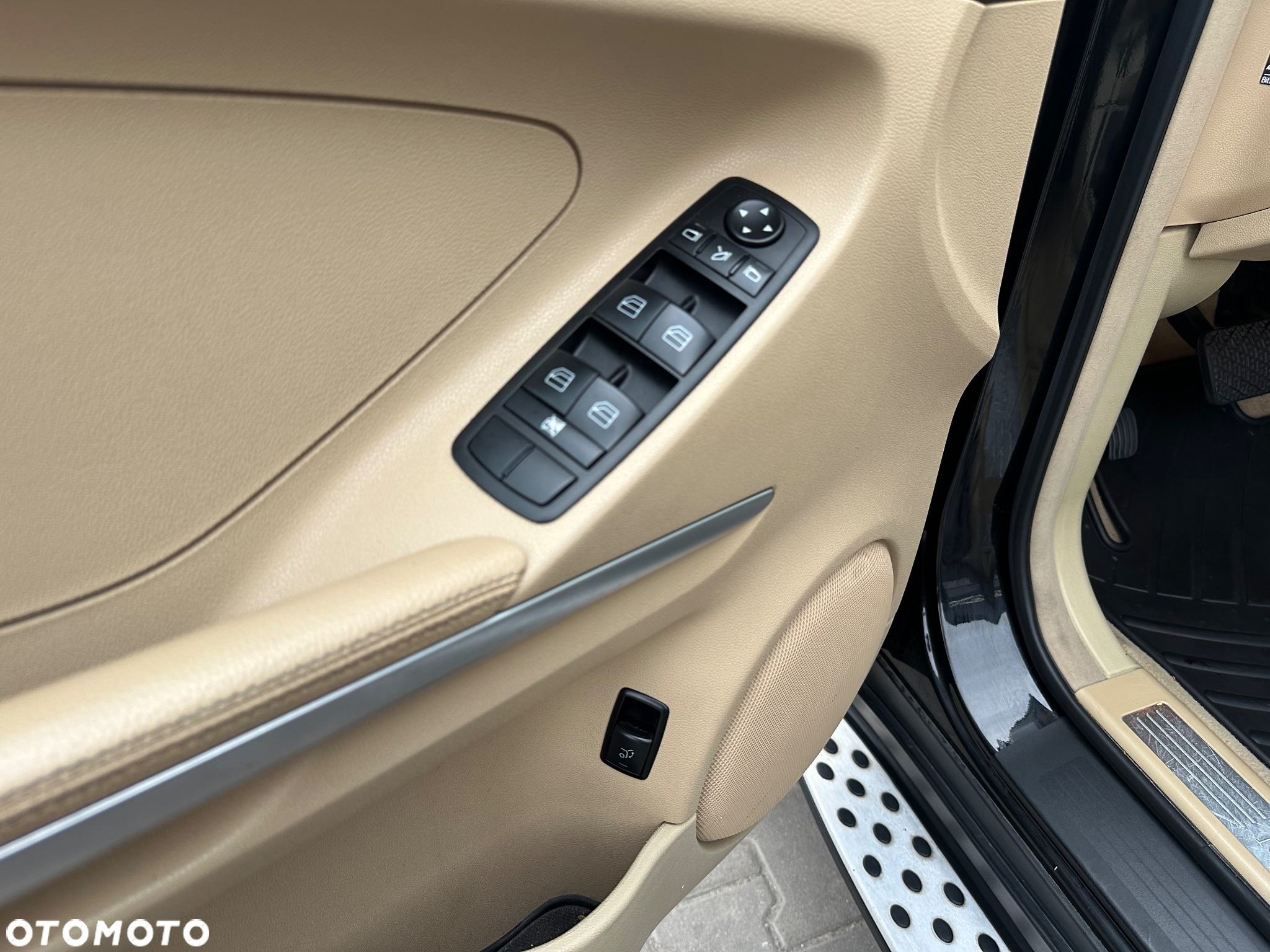 Mercedes-Benz ML - 32