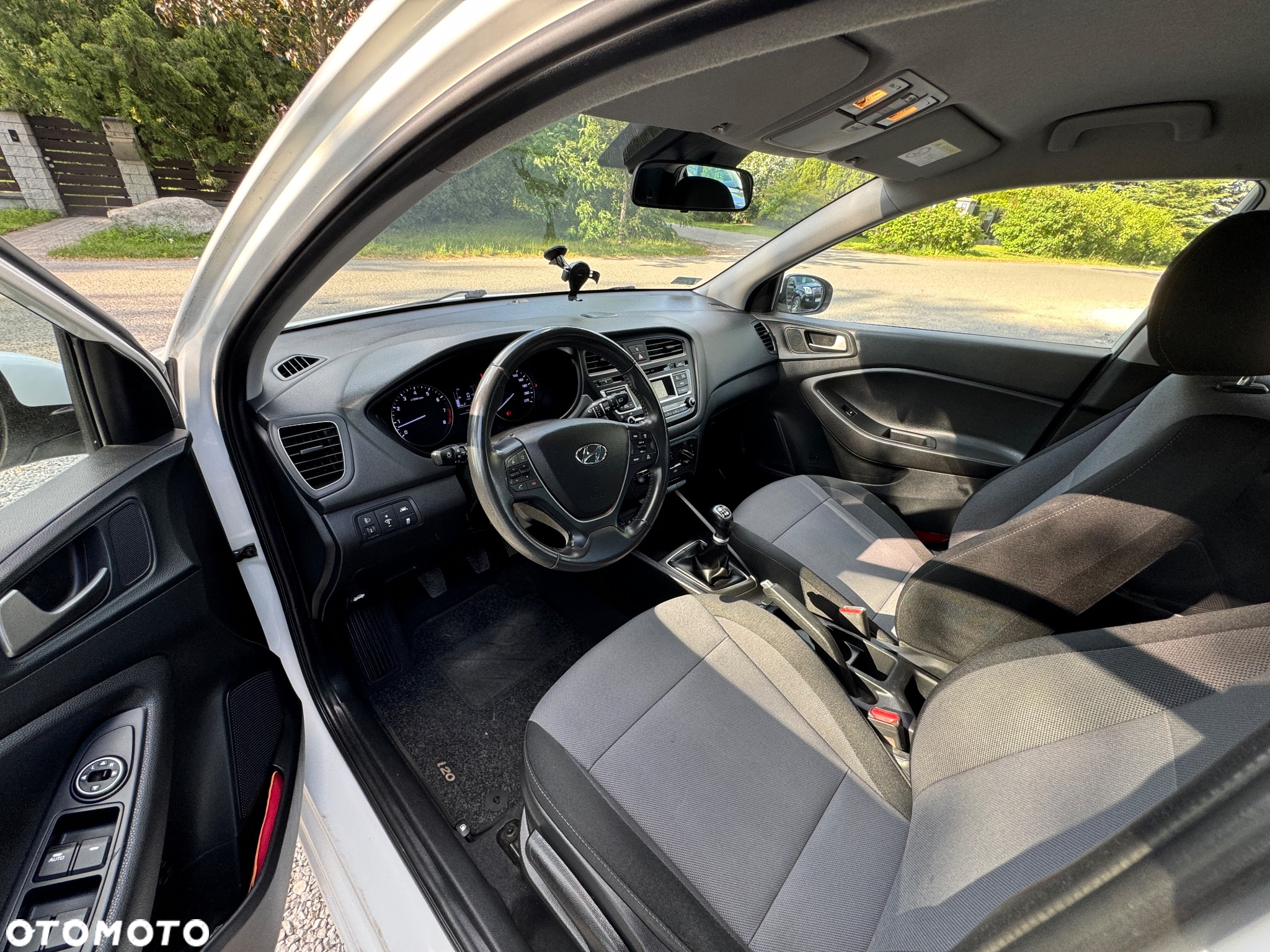 Hyundai i20 1.2 BlueDrive Elegant - 9