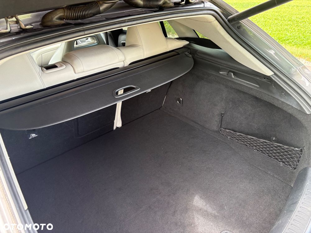 Mercedes-Benz CLA 180 - 16