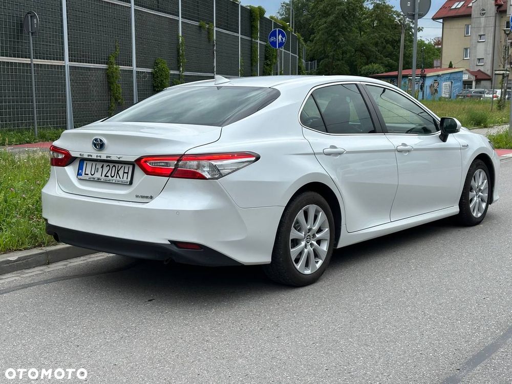 Toyota Camry 2.5 Hybrid Executive CVT - 4