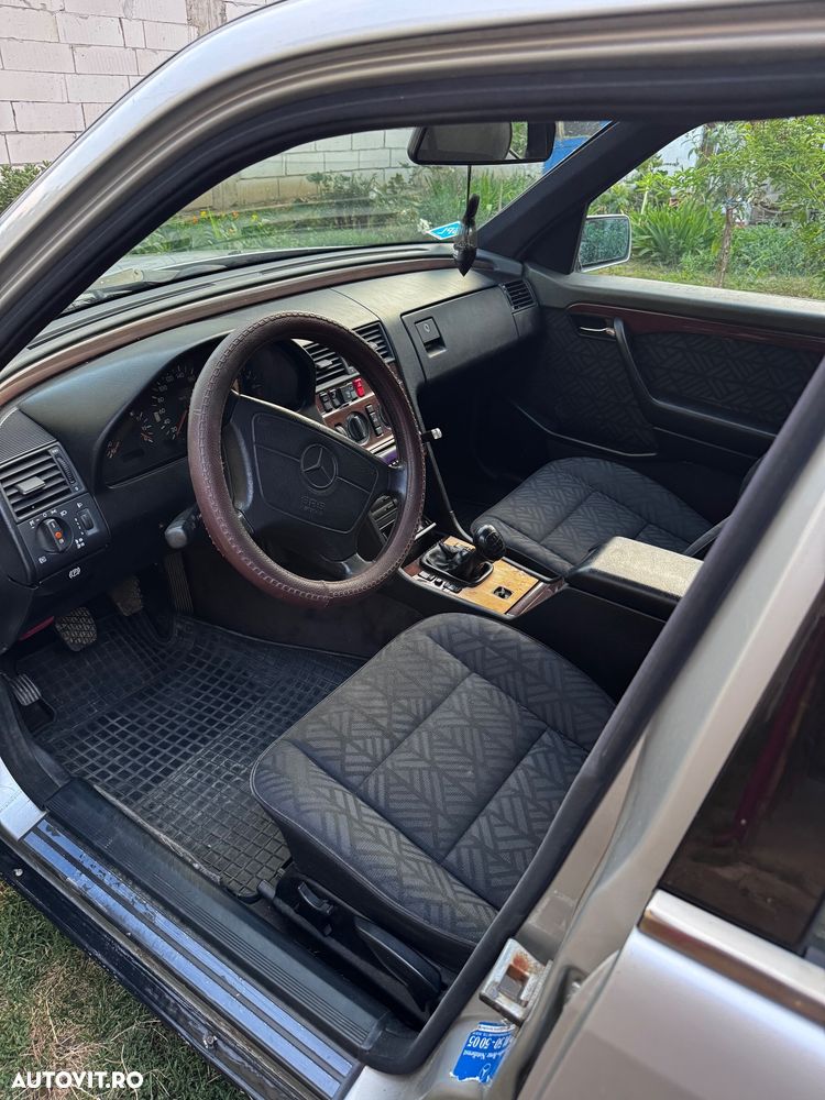 Mercedes-Benz C - 4