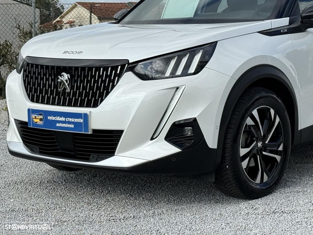 Peugeot 2008 1.2 PureTech GT EAT8 - 4