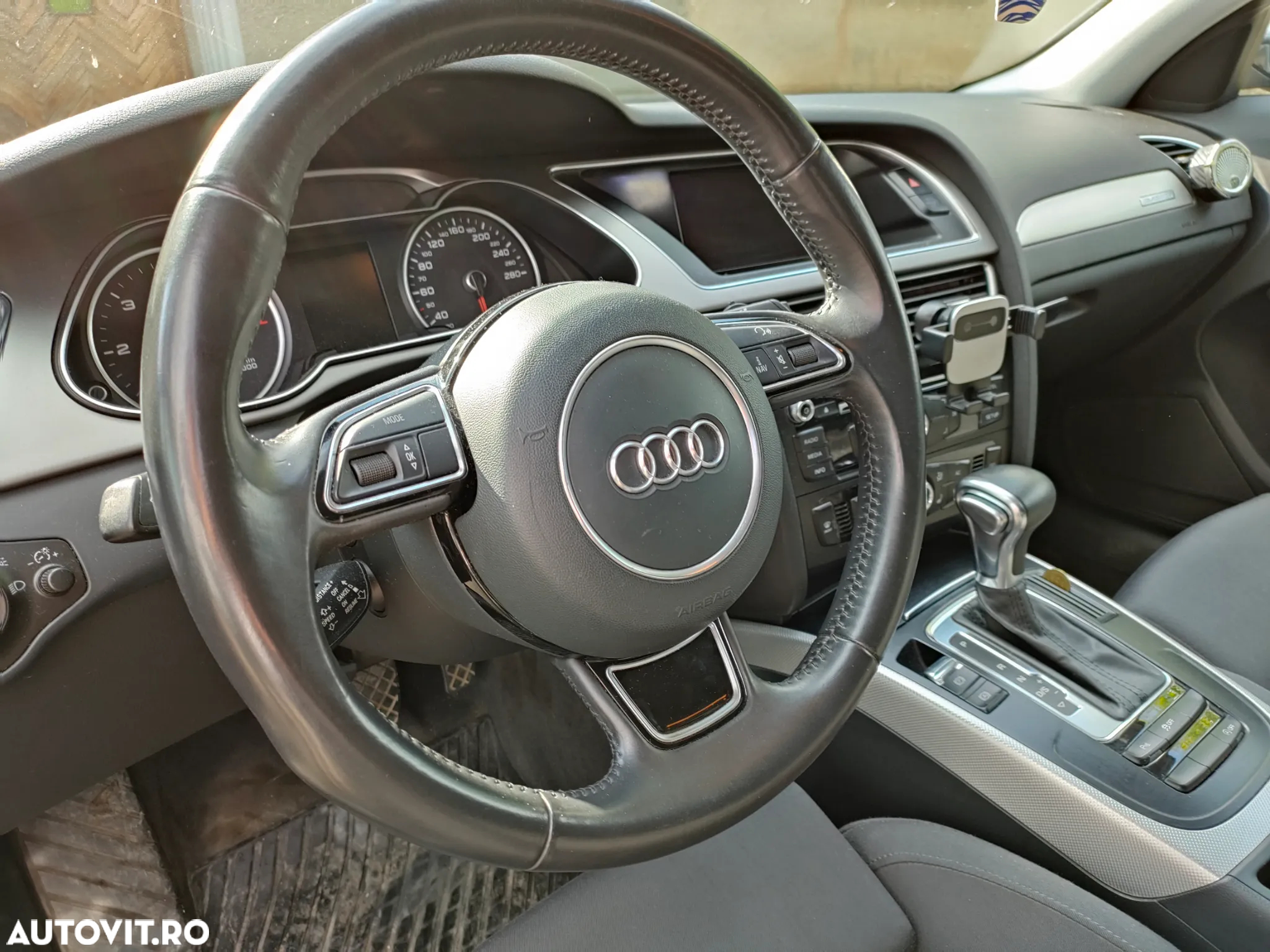 Audi A4 2.0 TDI quattro Stronic - 10