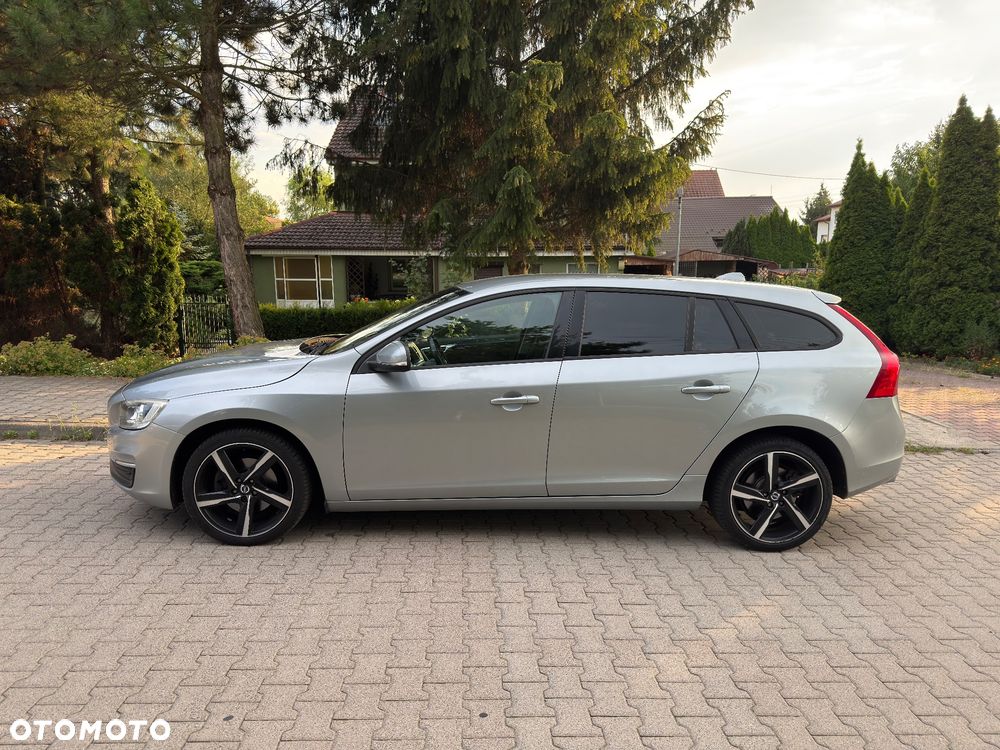 Volvo V60 D4 Drive-E Kinetic - 4