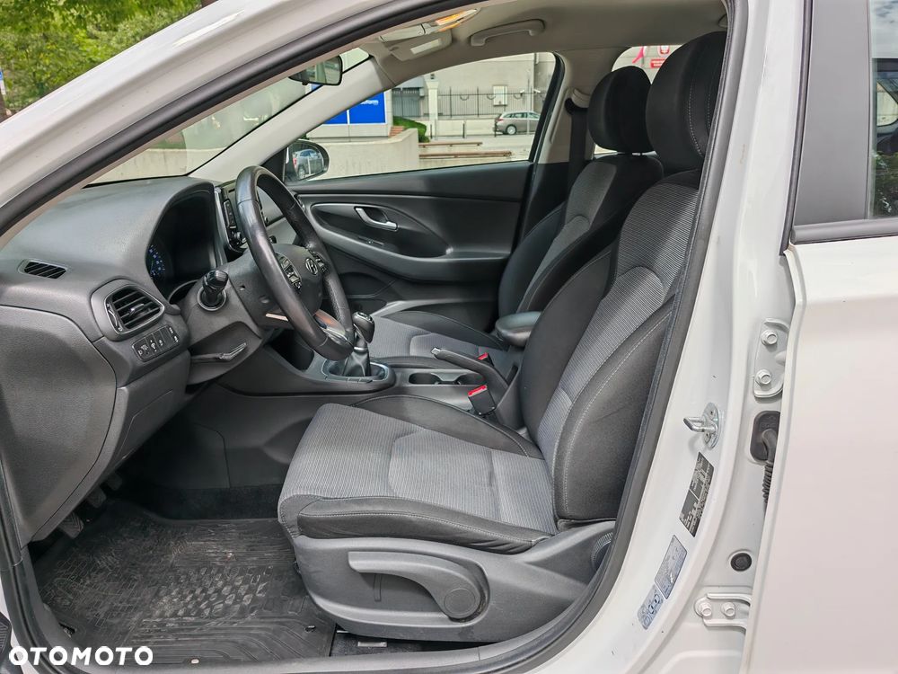 Hyundai i30 1.5 DPI Modern - 12