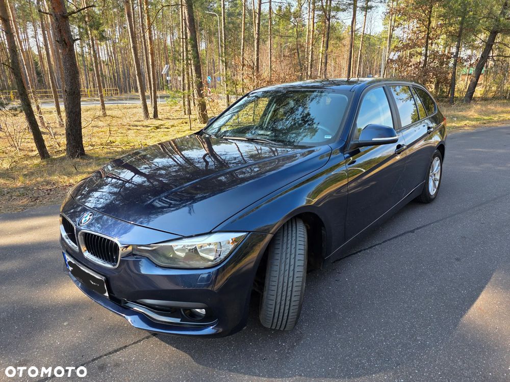 BMW Seria 3 320d Touring - 1