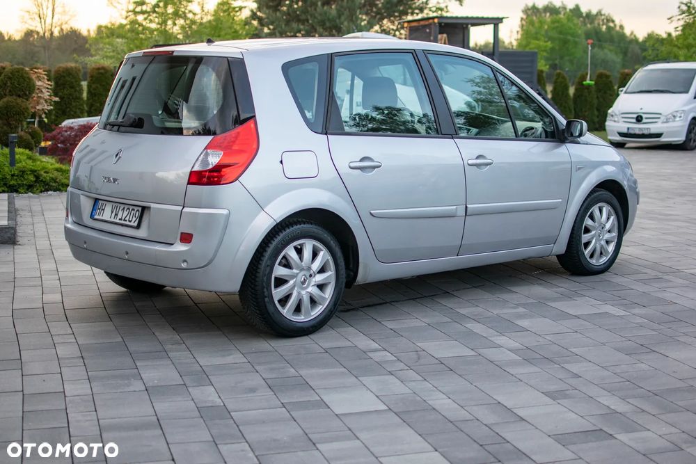 Renault Scenic - 16