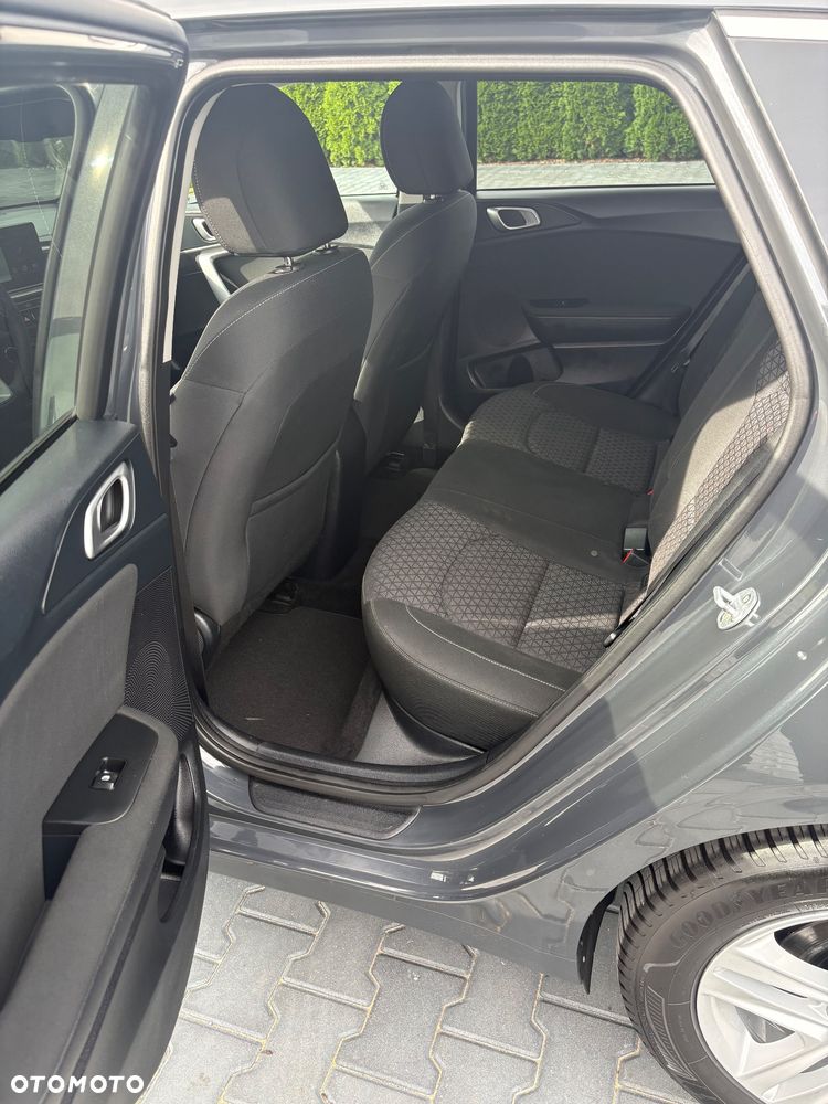 Kia Ceed 1.6 CRDi mHEV L Business Line DCT - 14