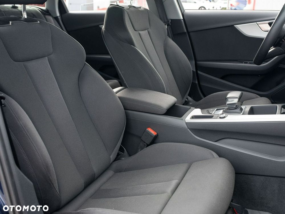 Audi A4 Avant 35 TDI mHEV S tronic - 29