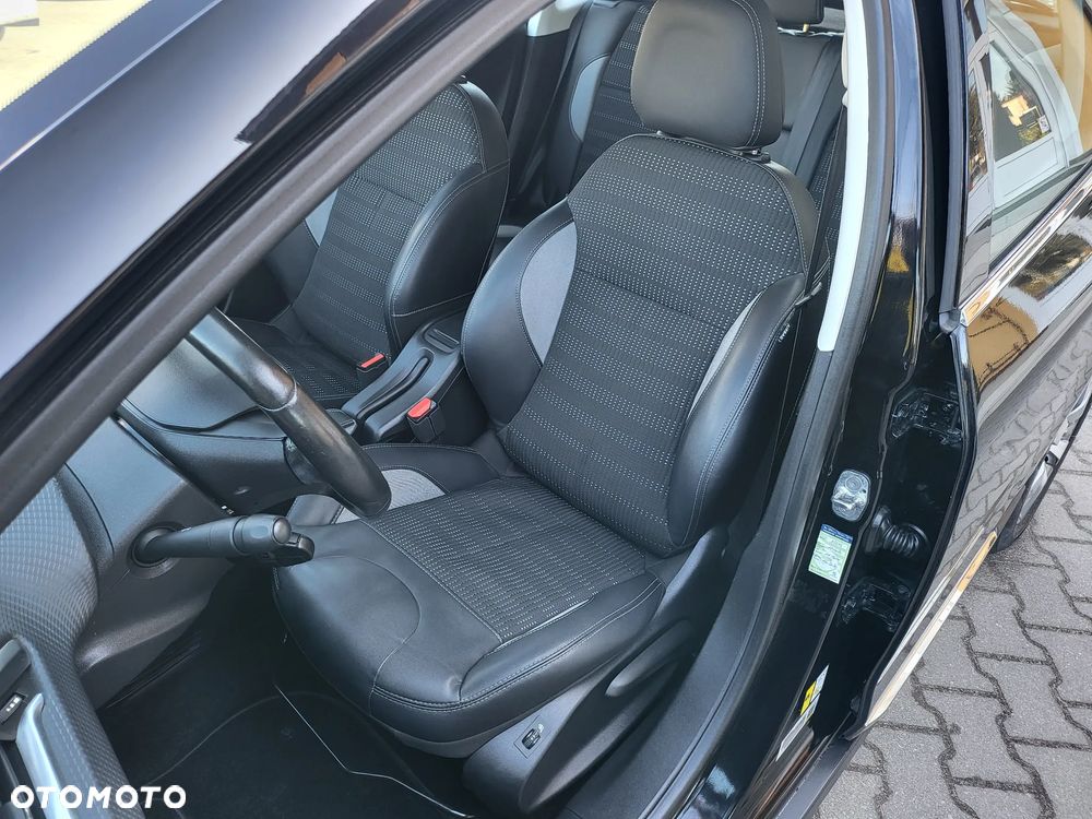 Peugeot 2008 1.2 Pure Tech Allure S&S - 13