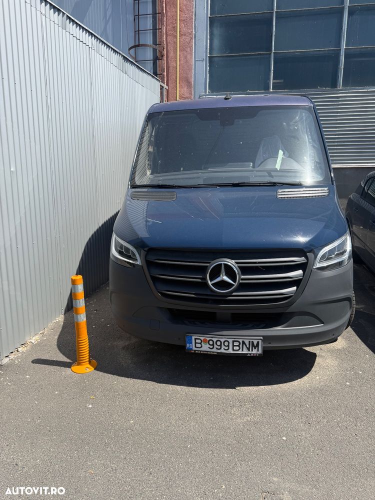 Mercedes-Benz Sprinter - 2