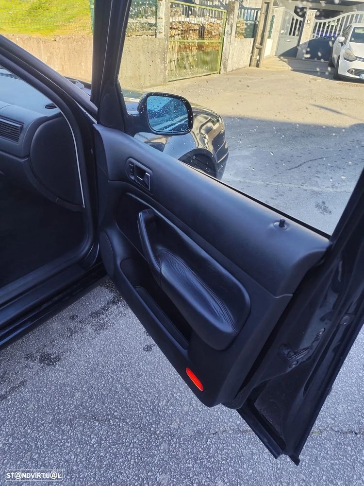 VW Golf 1.4i 25 Anos - 6