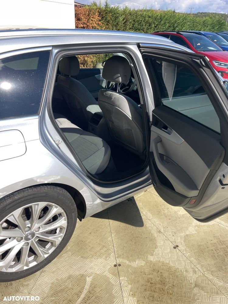 Audi A4 Avant 2.0 TDI S tronic - 23