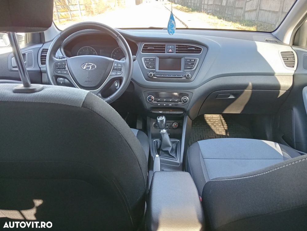 Hyundai i20 1.2 L 84CP 5DR Led Line - 7