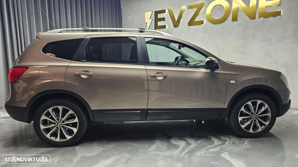 Nissan Qashqai +2 - 8