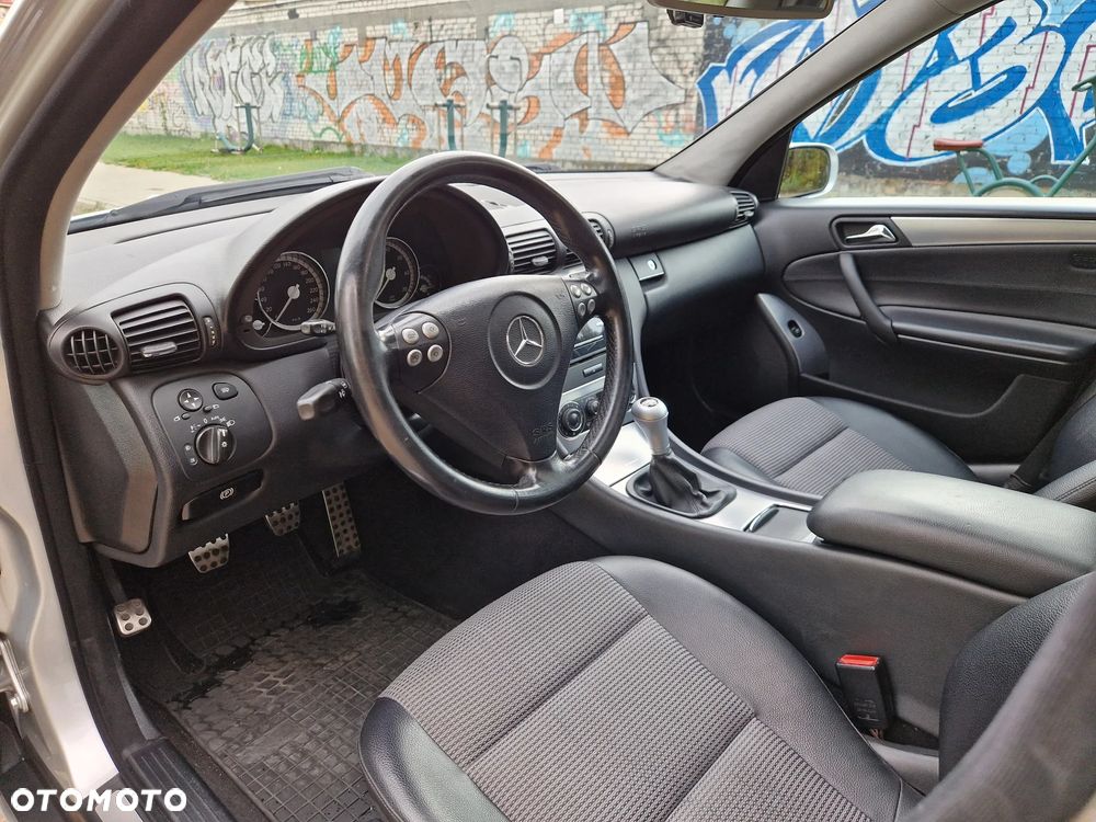 Mercedes-Benz Klasa C 200 Kompressor Sport Edition - 23