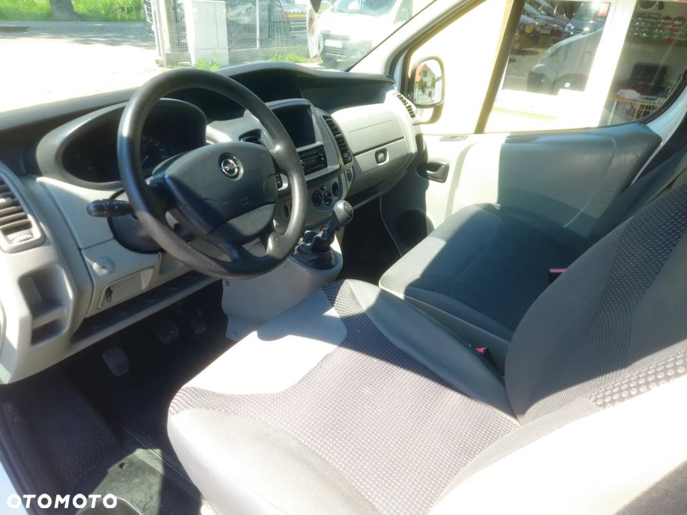Opel VIVARO - 26