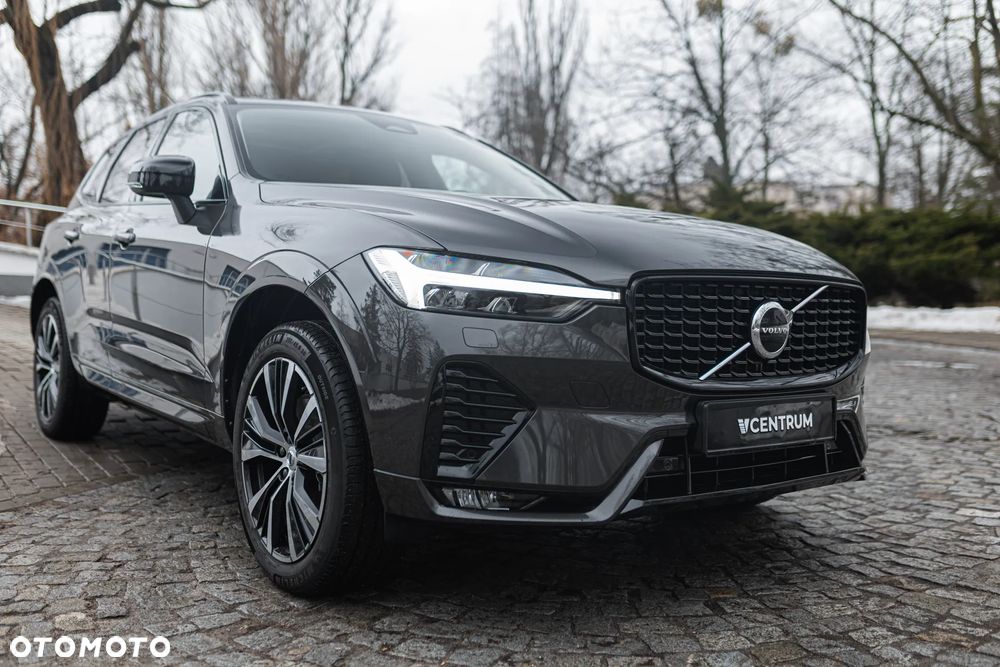 Volvo XC 60 B4 D AWD Plus Dark - 3