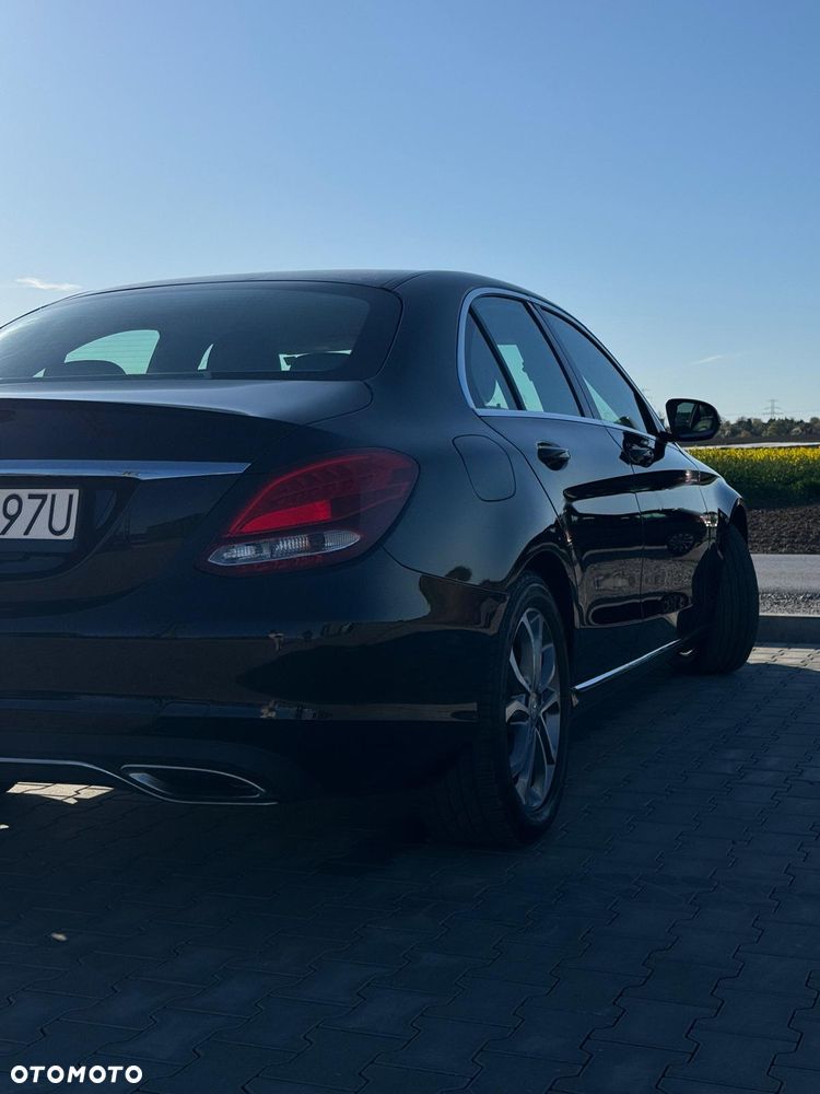 Mercedes-Benz Klasa C 300 7G-TRONIC AMG Line - 5