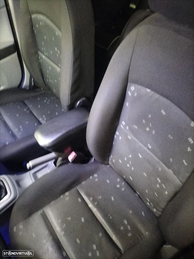 Mazda 2 1.4 CD Comfort - 8