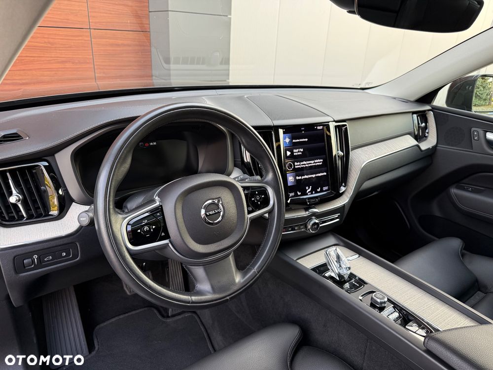 Volvo XC 60 T6 AWD Plug-In Hybrid Inscription - 25